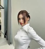 详情页卡片稳重